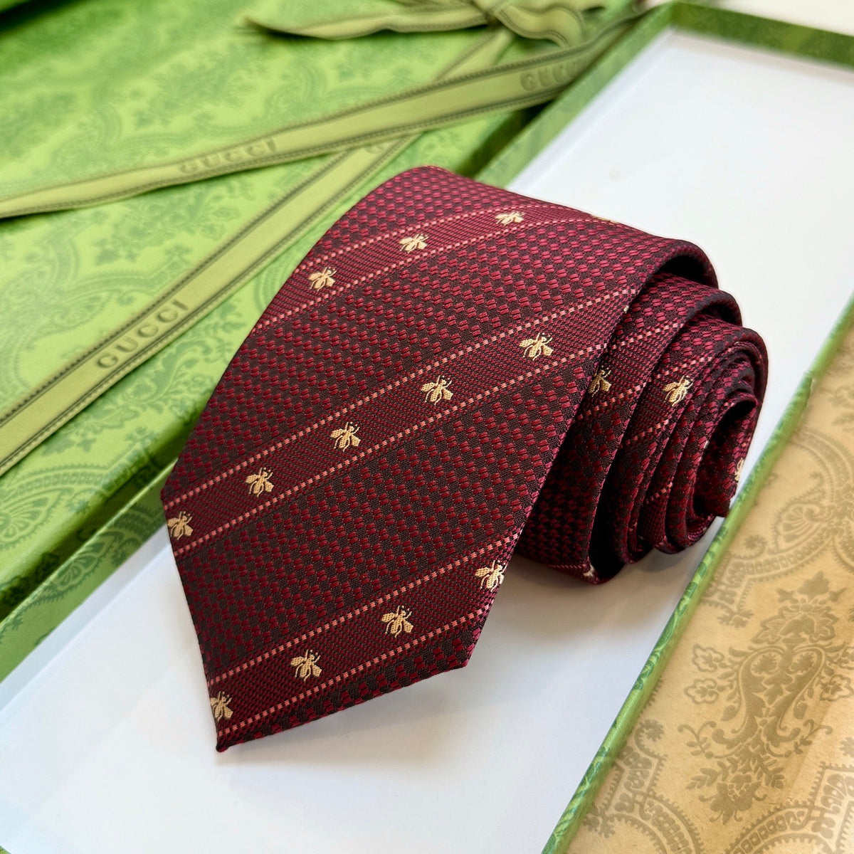 Gucci Style Men's Bee Stripe Jacquard Silk Tie
