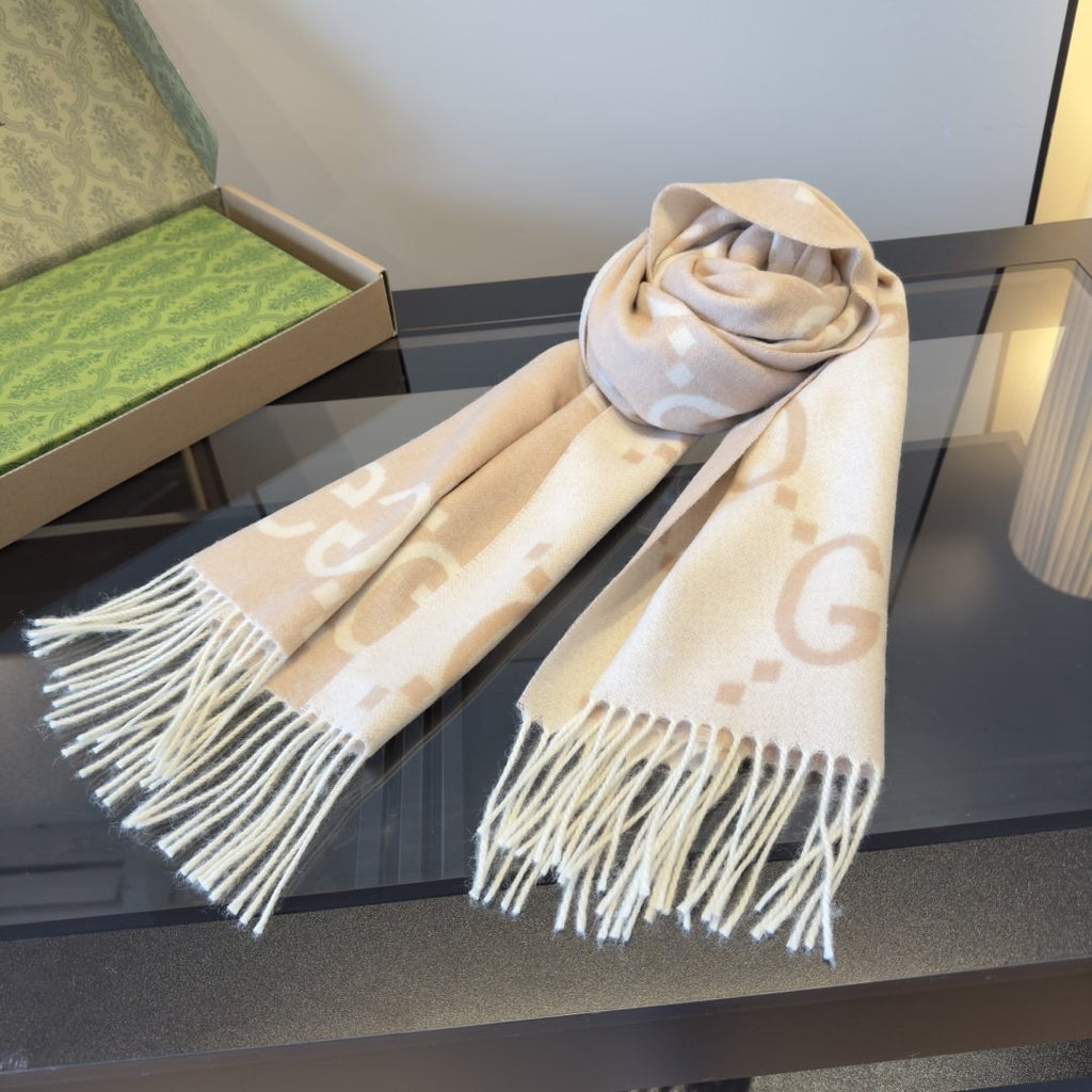 Gucci Fringed Interlocking Motif Scarf
